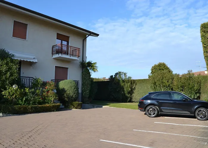 Gardenia Holiday Apartment - A 50 M Dal Lago
