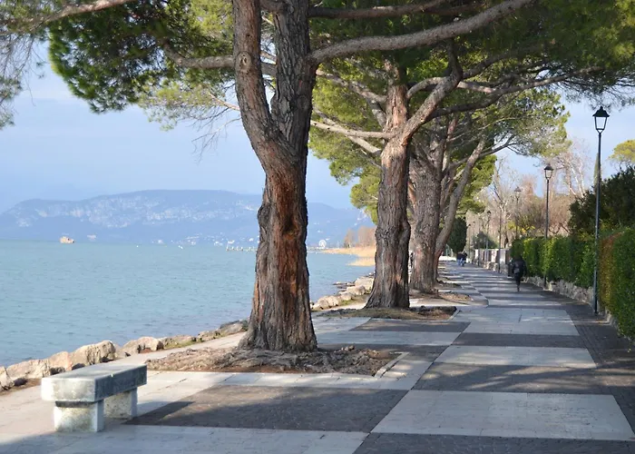 Gardenia Holiday Apartment - A 50 M Dal Lago